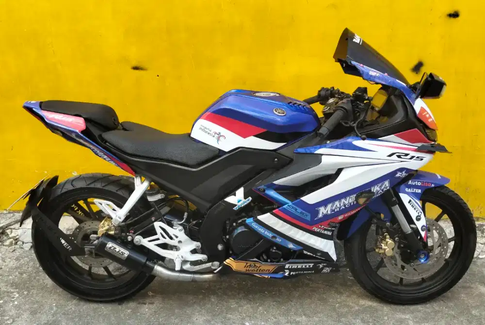 Yamaha R15 V3 kesayangan