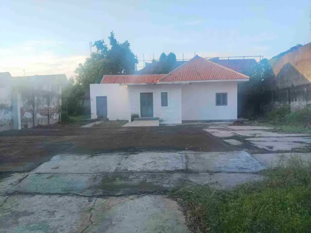 Jual Rumah dengan perkarangan Luas di Kota Ciledug, kabupaten Cirebon