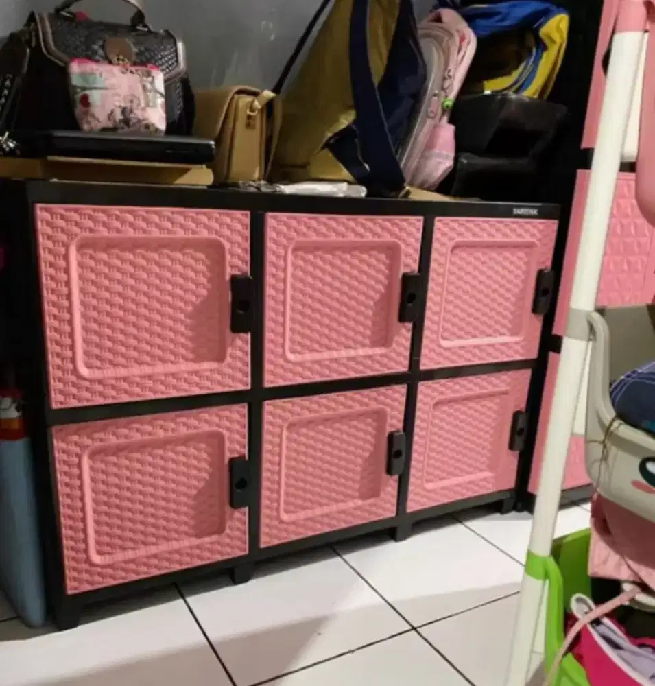 Meja tv/lemari tv