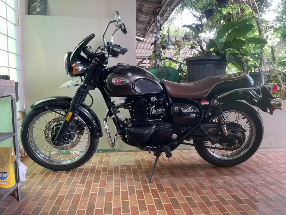 Kawasaki W250 (ESTRELLA)Retro Classic – Kondisi Terawat, Siap Touring