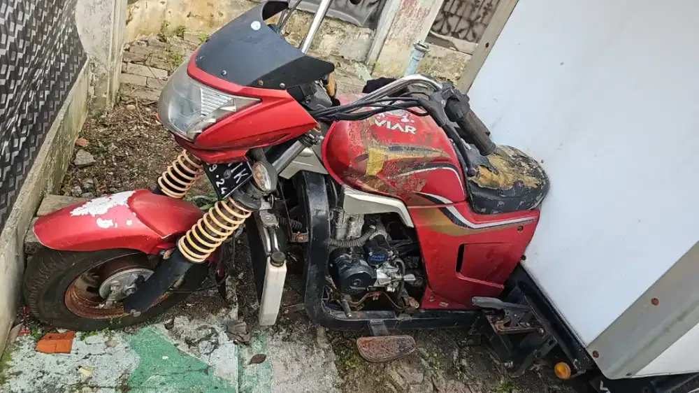 Motor Bentor Roda Tiga Viar Karya Dengan Box