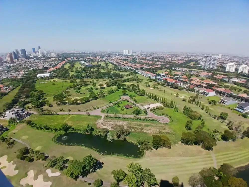 DISEWAKAN APARTEMEN LUXURY ADHIWANGSA B DENGAN LONG GOLF VIEW DEKAT GRAHA FAMILI