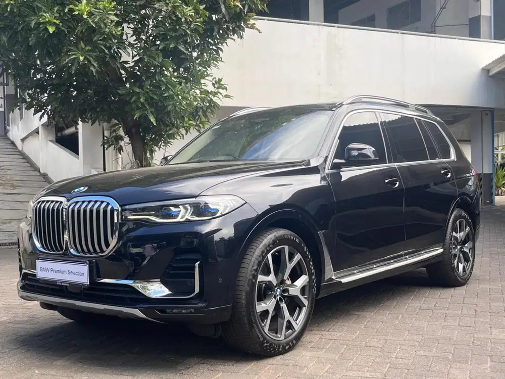 BMW X7 Opulance NIK 2022 Black Sapphire On Black
