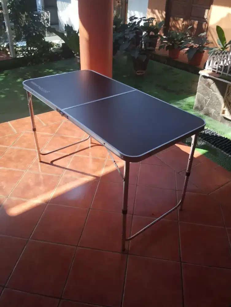 Meja lipat portable untuk jualan