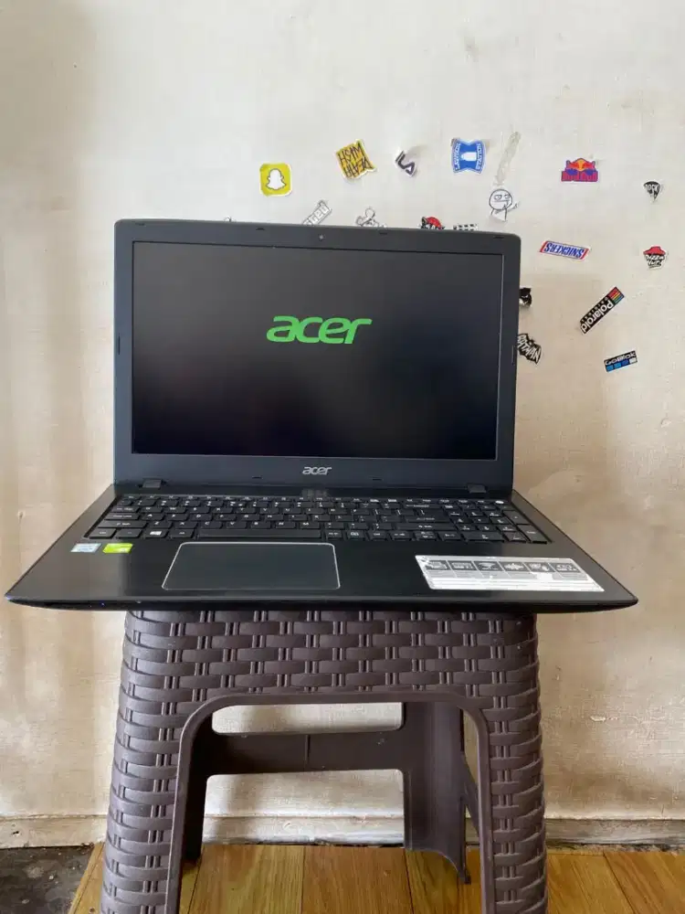 JUAL LAPTOP ACER E5-576G INTEL COR i5-8250U  RAM16GB SSD256GB