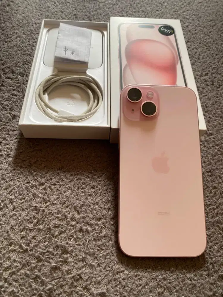 Di Jual  Iphone 15 128 GB iBox Pink Garansi ON Mei 2027