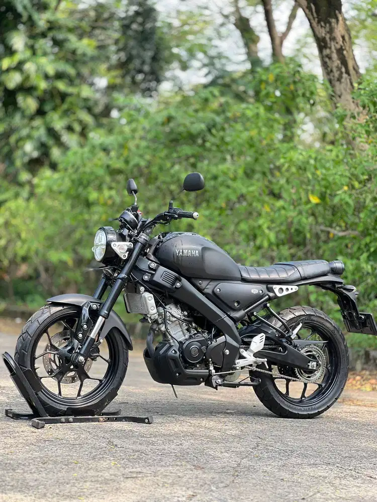 YAMAHA XSR 155 2022 HITAM KM 1K PAJAK HIDUP SUPERB