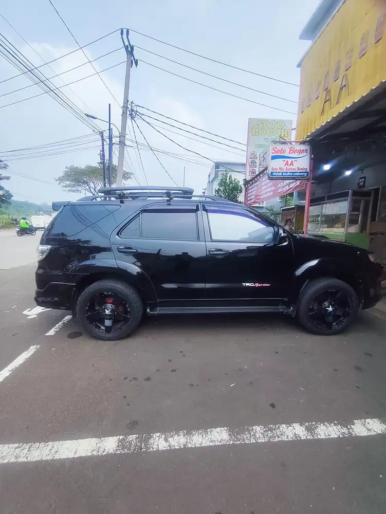 Toyota Fortuner 2010 Bensin