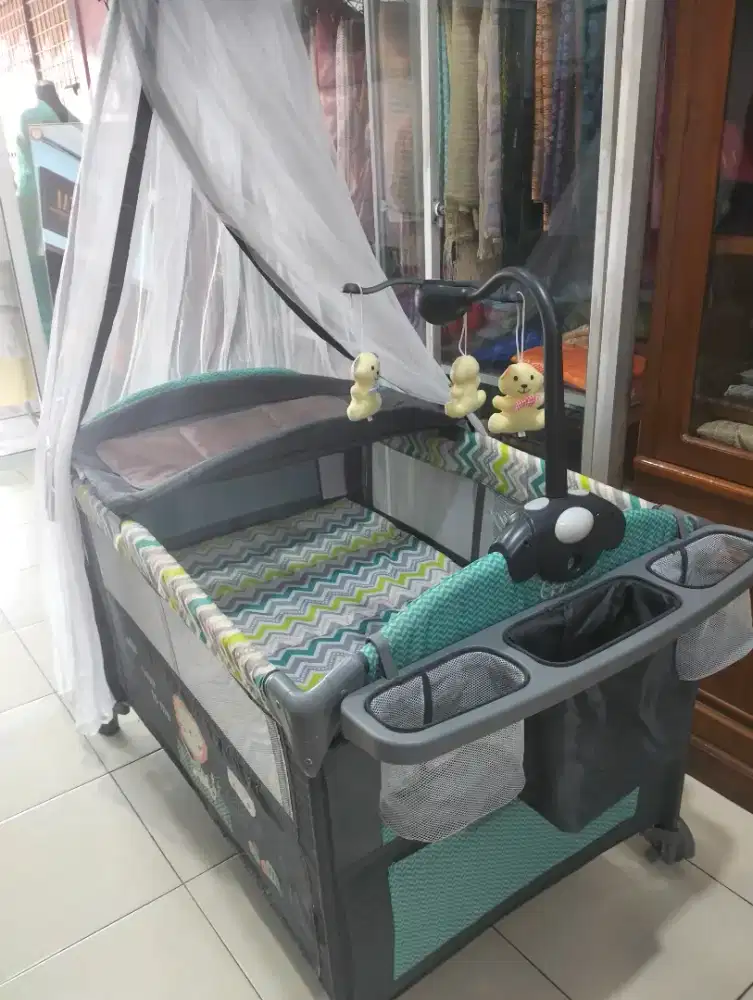 Tempat tidur baby box