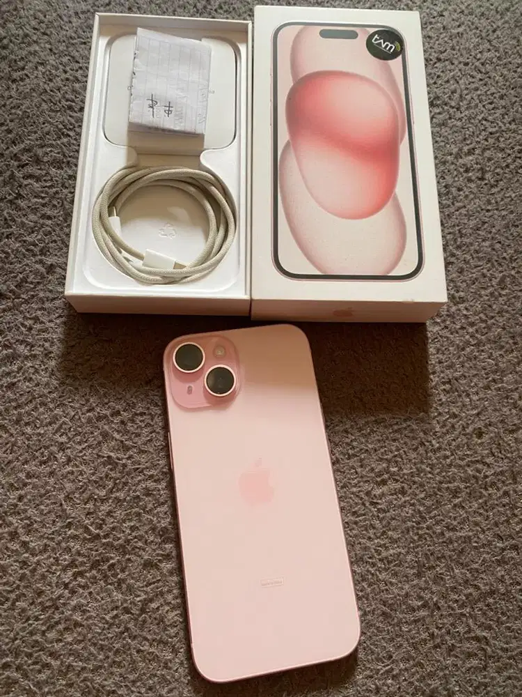 Di Jual  Iphone 15 128 GB iBox Pink Garansi ON Mei 2027