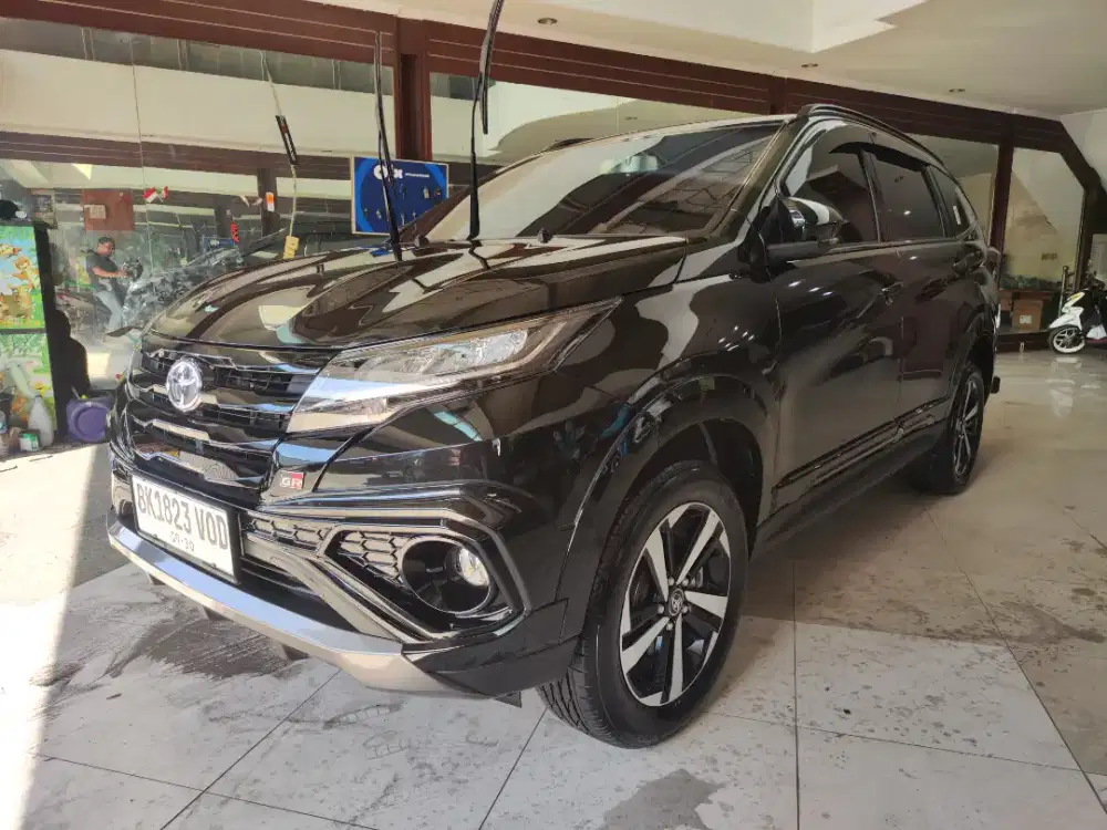 Rush GR AT 2025 Hitam xpander
