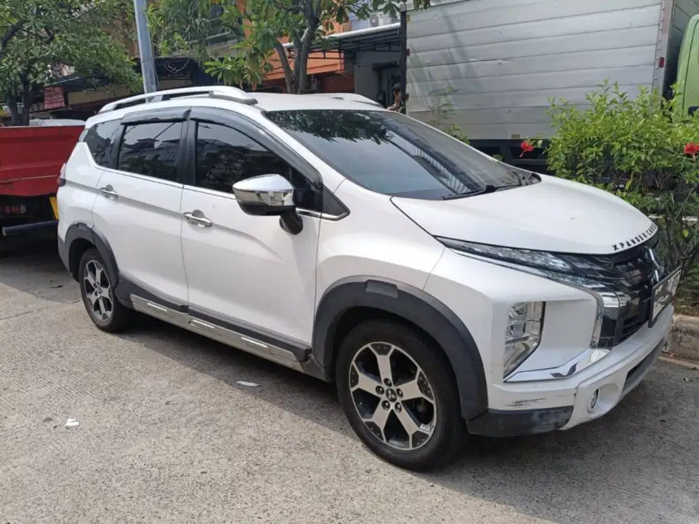 XPANDER CROSS PREMIUM PACKAGE KONDISI MESIN BAIK