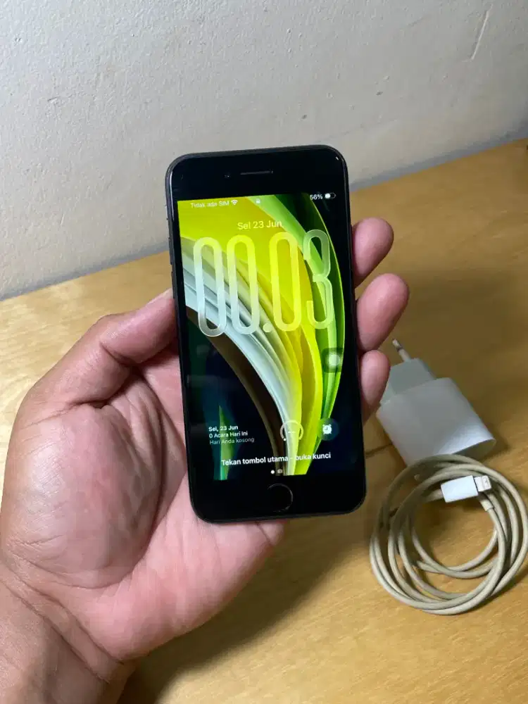 iPhone SE 2 2020 64GB Inter All Operator | iOs 26.5  Free Adpater 20W
