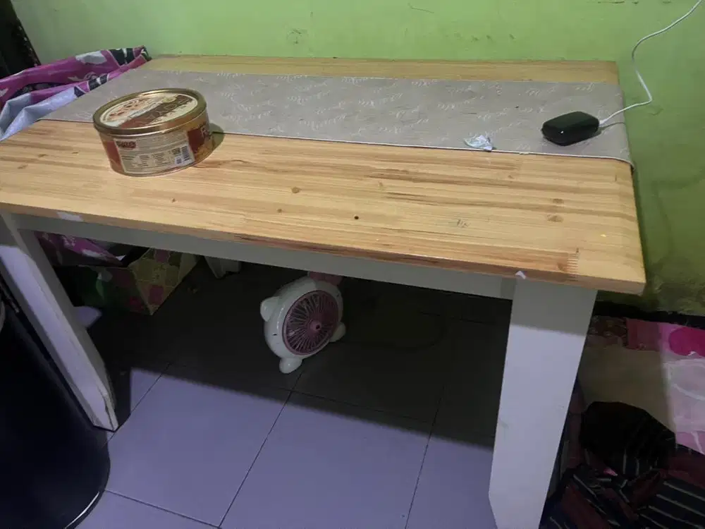 meja makan masih bagus