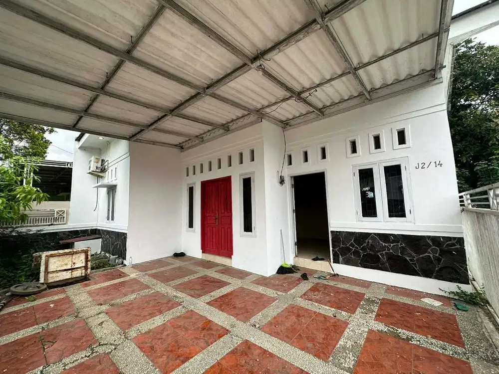 Disewakan rumah di taman kota ciperna