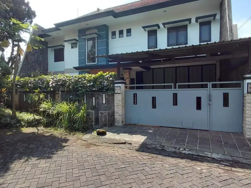 Dijual Rumah Full Furnish Kawasan Elit di Villa Puncak Tidar Malang