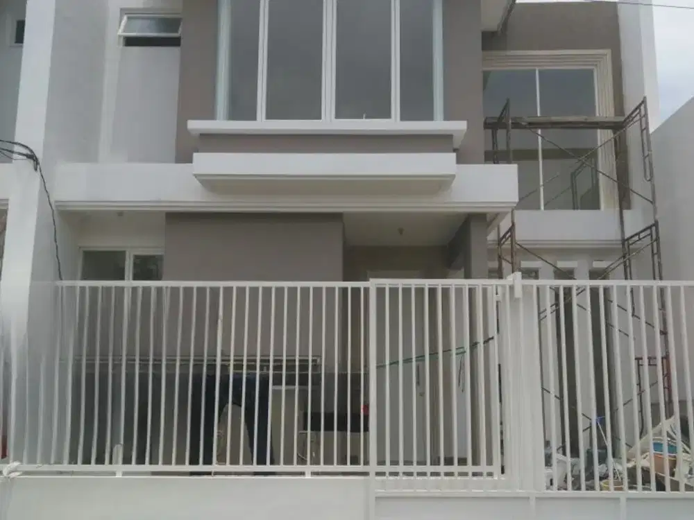 FOR SALE! Rumah Baru Gress Karang Empat - 2 Unit Jejer, 2 Lantai