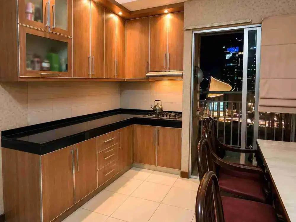 Siap Huni, Dijual Unit Mediterania Garden Residence 2  Jakarta Barat Tipe 3BR Kondisi Furnished Dekat Dengan Pusat Pembelanjaan