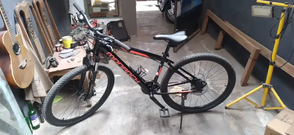 DIJUAL SEPEDA POLYGON MONARCH 275 NEW SERIES