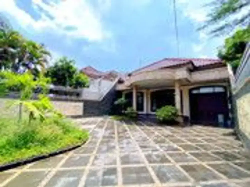 Rumah Mewah 2.5 Lantai Lokasi di Jalan Palagan Utara Hotel Hyaat