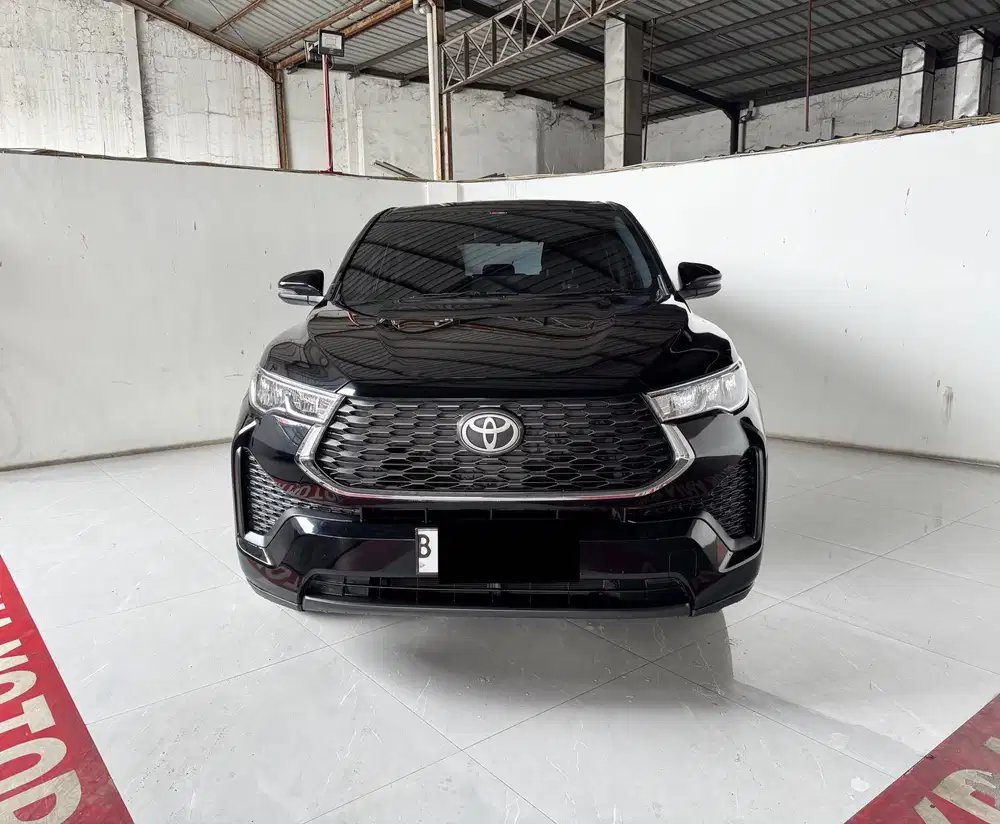 Toyota Innova Zenix V 2.0 At