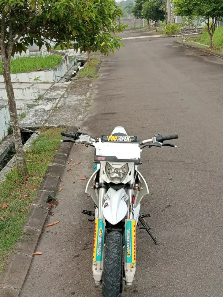 Dijual motor trail viar x croos 150