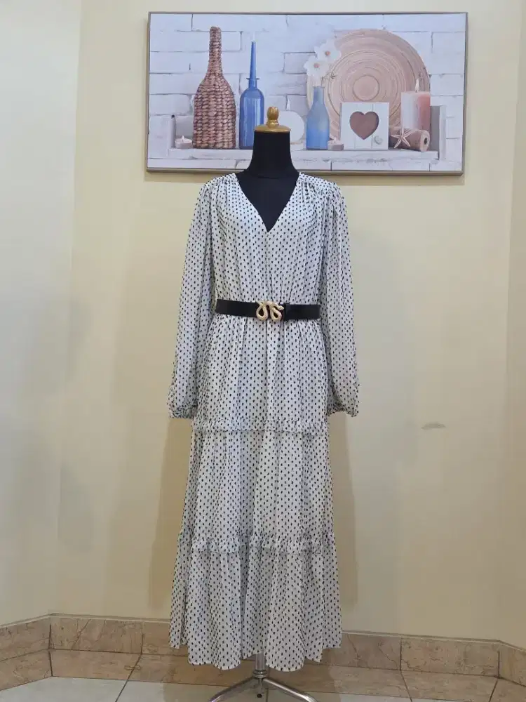 Dijual Ruffle Dress Polkadot Putih New Arrivalnya Mark Spencer