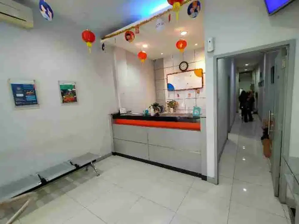 DISEWAKAN RUKO 3 LANTAI EX BANK LOKASI STRATEGIS DI TEBET RAYA JAKARTA SELATAN