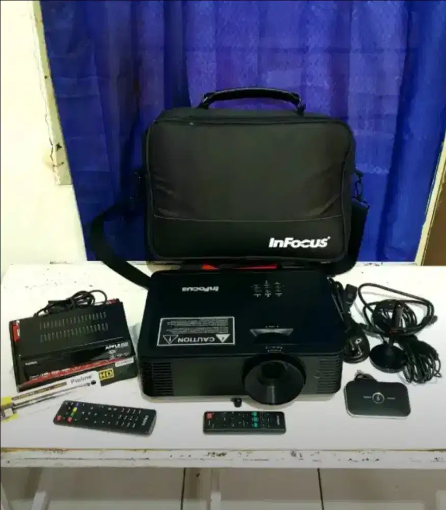 Projector InFocus IN114AA