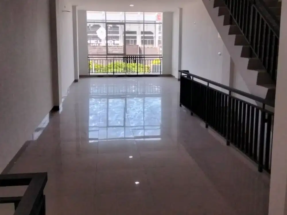 Disewakan Ruko di Golf Island Pik, Rgie, Lt.67.5m2, Unit Ready