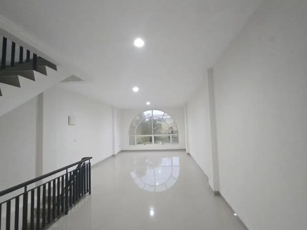 Disewakan Ruko di Golf Island Pik, Rgii, Uk.4.5x15m2, Unit Ready