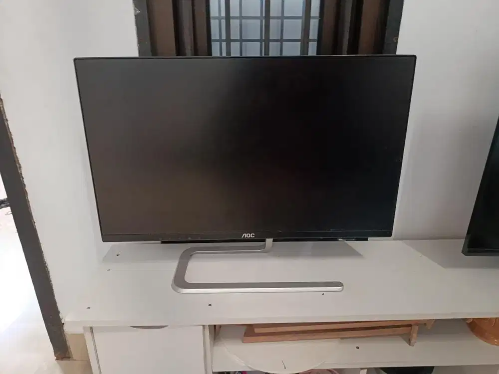 Dijual Monitor AOC