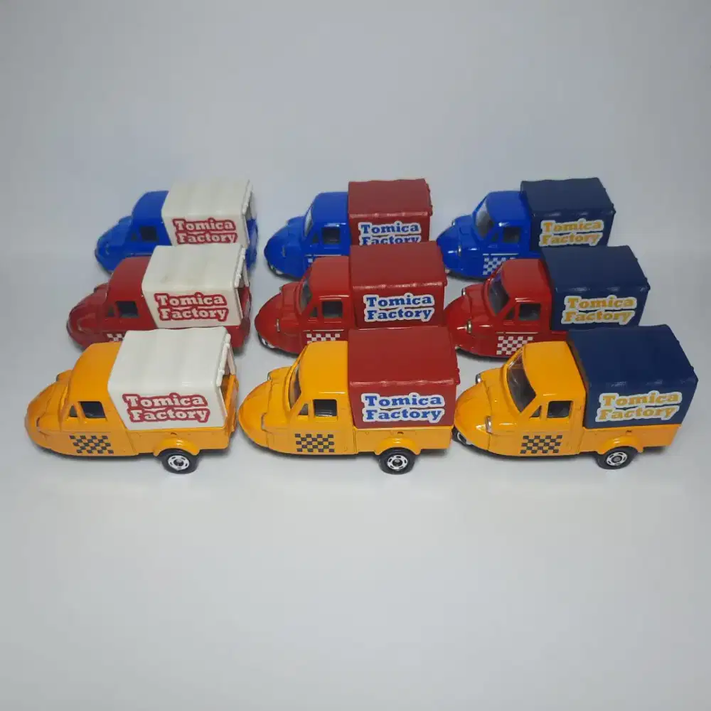 Tomica Daihatsu Midget Bemo