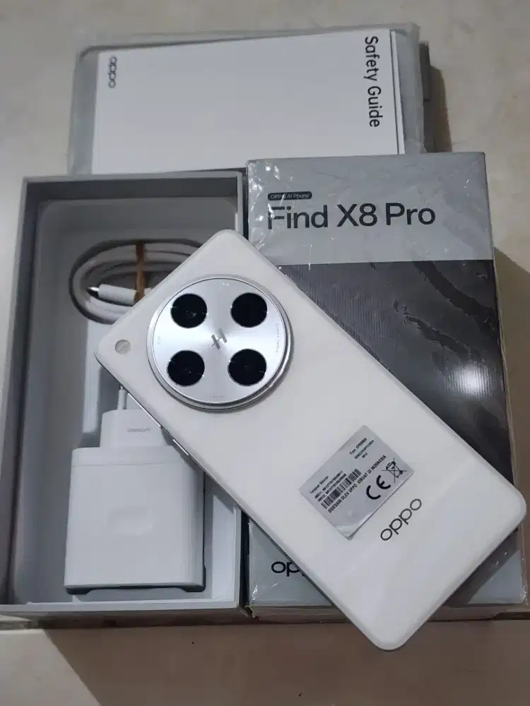 Oppo Find X8 Pro 5G 16/512Gb, warna Putih, kondisi 99% Mulus & Garansi