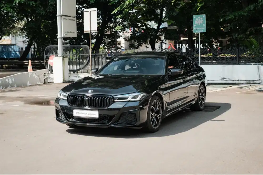 BMW 520i M Sport 2023 KM 27 Ribu BSI BRI 2028 Full Service Record