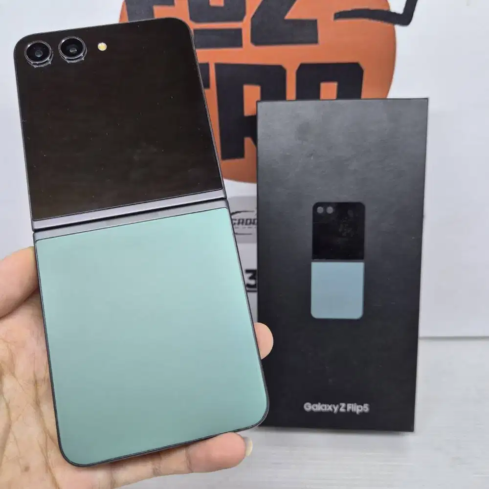 SAMSUNG GALAXY Z Flip 5 8/512GB Exclusive GREEN Fullset No Minus