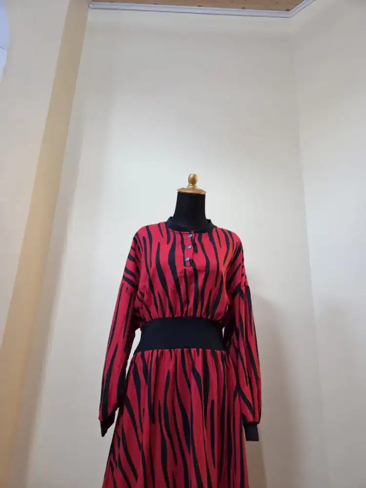 Dijual Dress Merah Leopard H&M