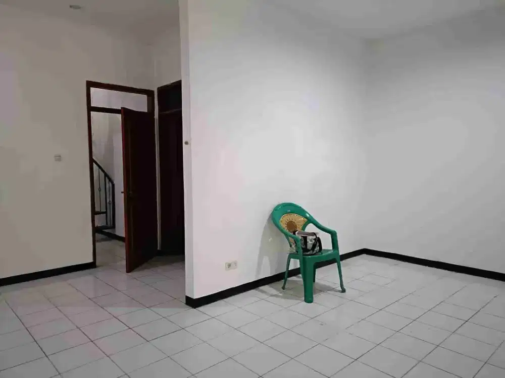 disewakan rumah di taman kopo indah II