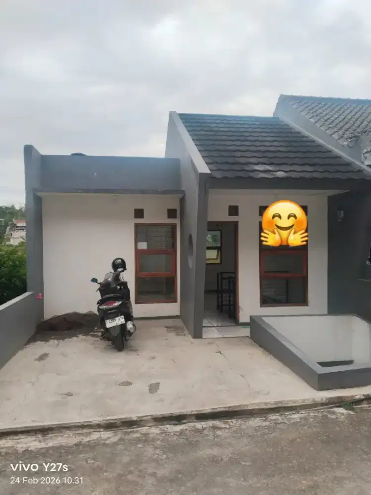 Jual rumah baru komplek, cikadut,model downslope, air dikonsumsi