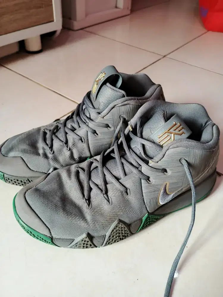 SEPATU BASKET NIKE