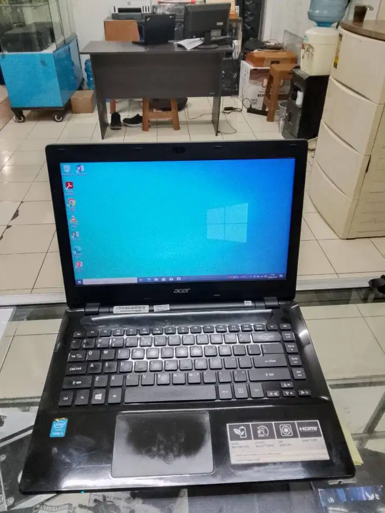 Acer E5 471 Prosesor Intel Corei3 4030U