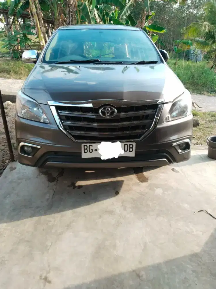 Toyota Kijang Innova G 2.0 tahun 2010 (Bensin) Abu-abu
