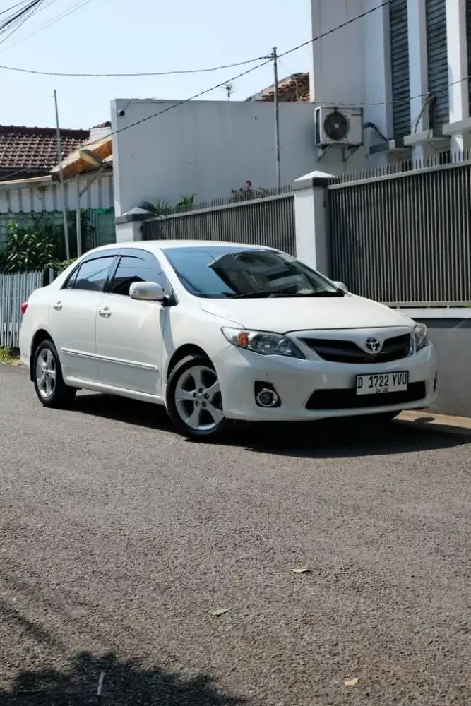 TOYOTA COROLLA NEW ALTIS V 2.0 AT 2011 ISTIMEWA