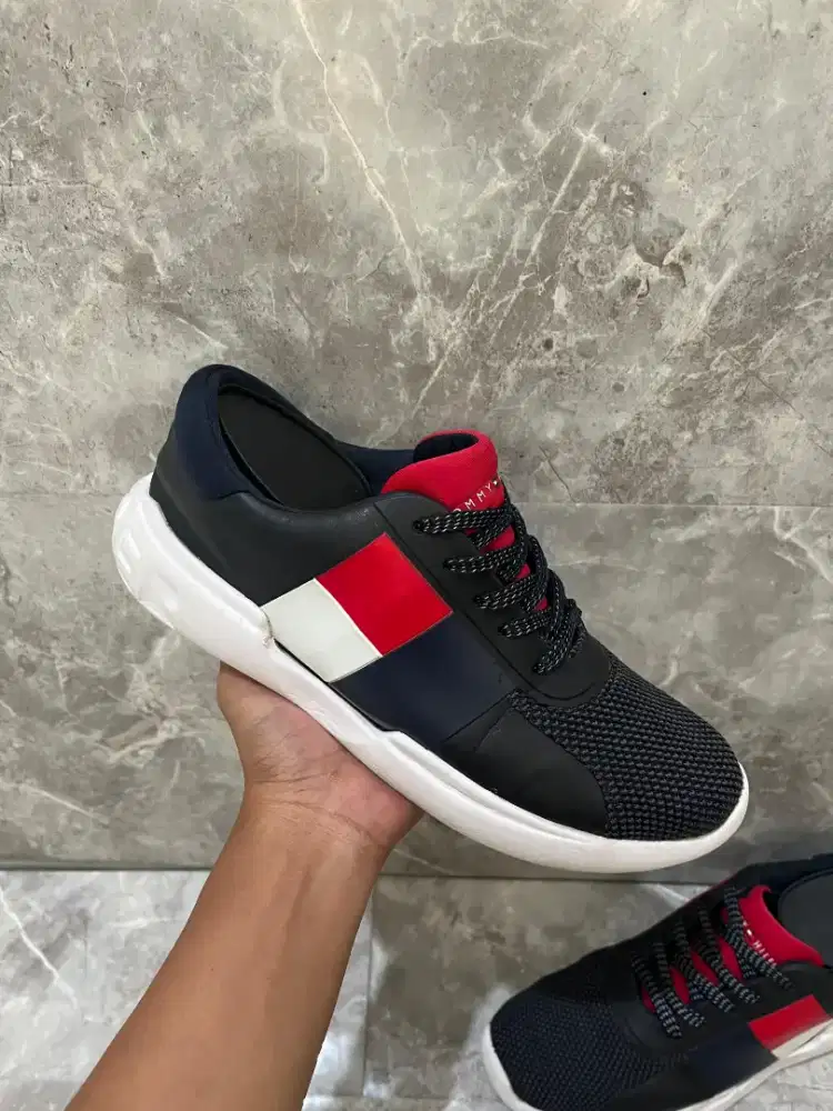 Sepatu pria tomyhigt original size 39 second