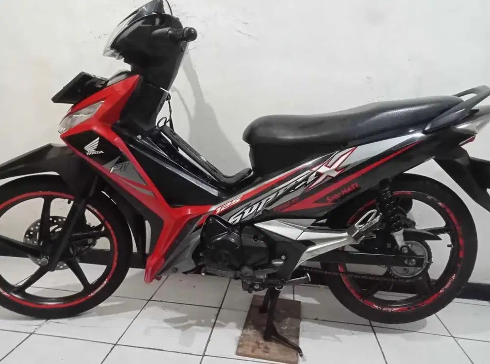 Supra X 125 FI CW tahun 2017 surat komplit stnk pajak hidup