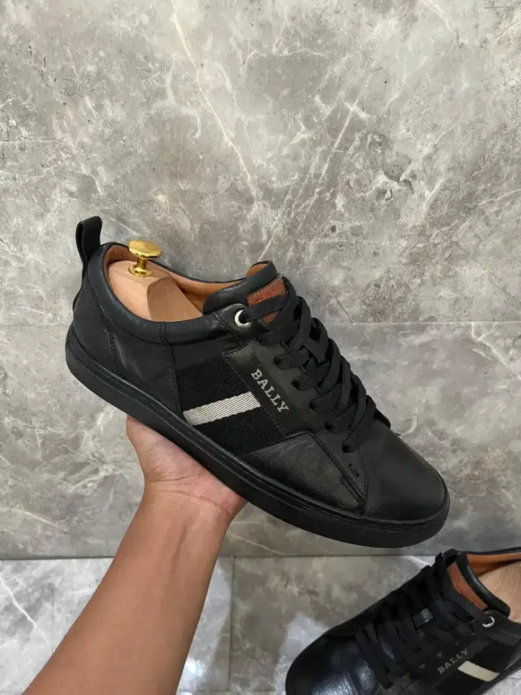 Sepatu pria bally original size 42second