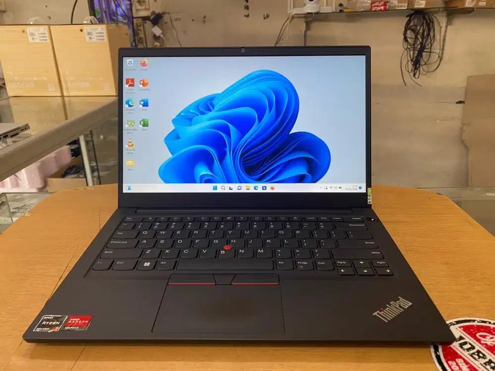 Lenovo ThinkPad E14 G3 Amd Ryzen 7 5700U Ram 16GB SSD 256GB SlimMulus