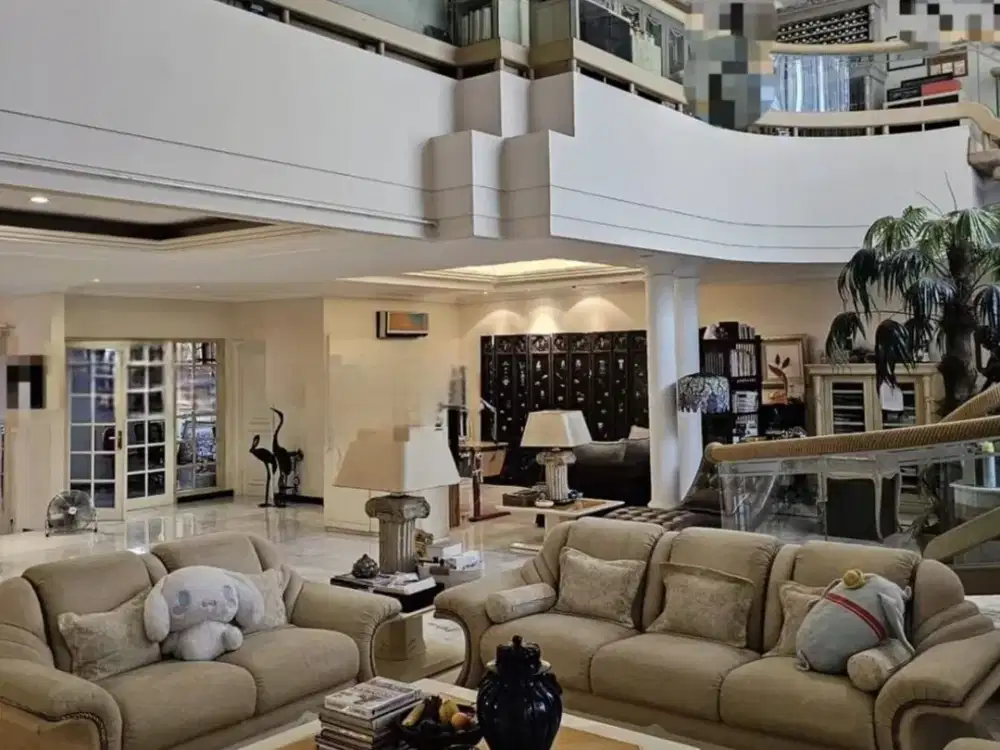 FOR SALE – RUMAH SIAP HUNI   LANGKA! DIBAWAH NJOP – JALAN KARANG ASEM, MEGA KUNINGAN