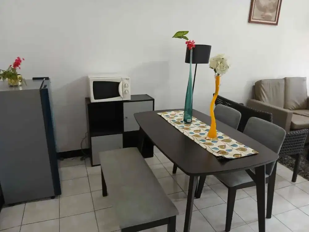 Disewakan rumah di kota baru Parahyangan