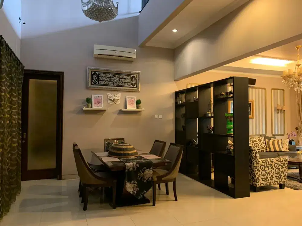 Rumah Siap Huni Dalam Town House Eksklusif di Duren Tiga Jakarta Selatan – Turun Harga Jadi 7,5 M